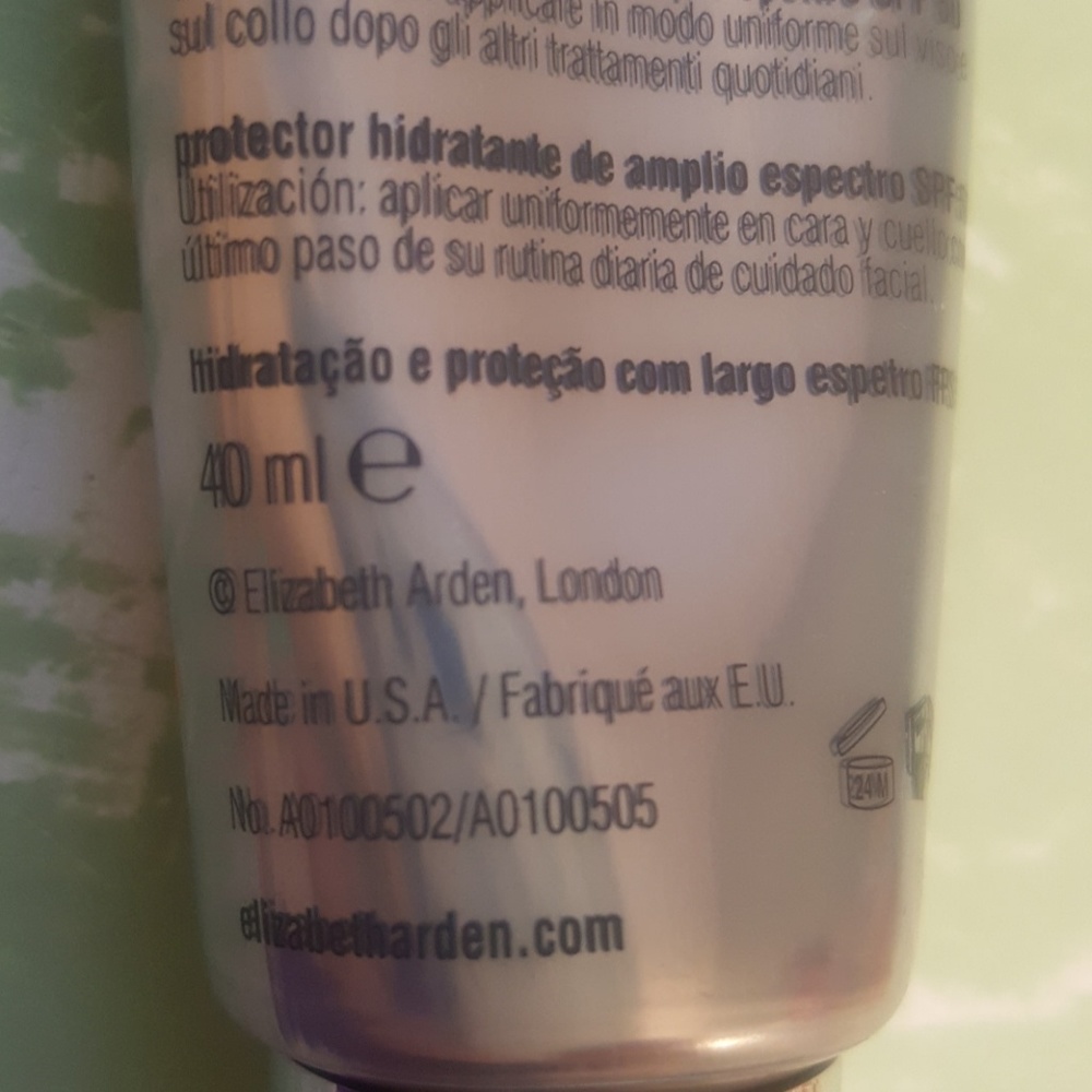 PREVAGE City Smart Broad Spectrum SPF 50 Hydrating - Picture 3 of 4